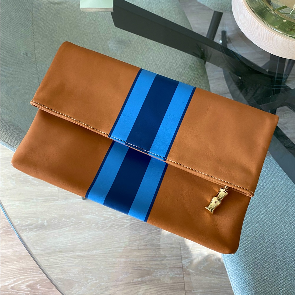 J McLaughlin Sienna Clutch! New and never used. Gorgeous contrast stitching.